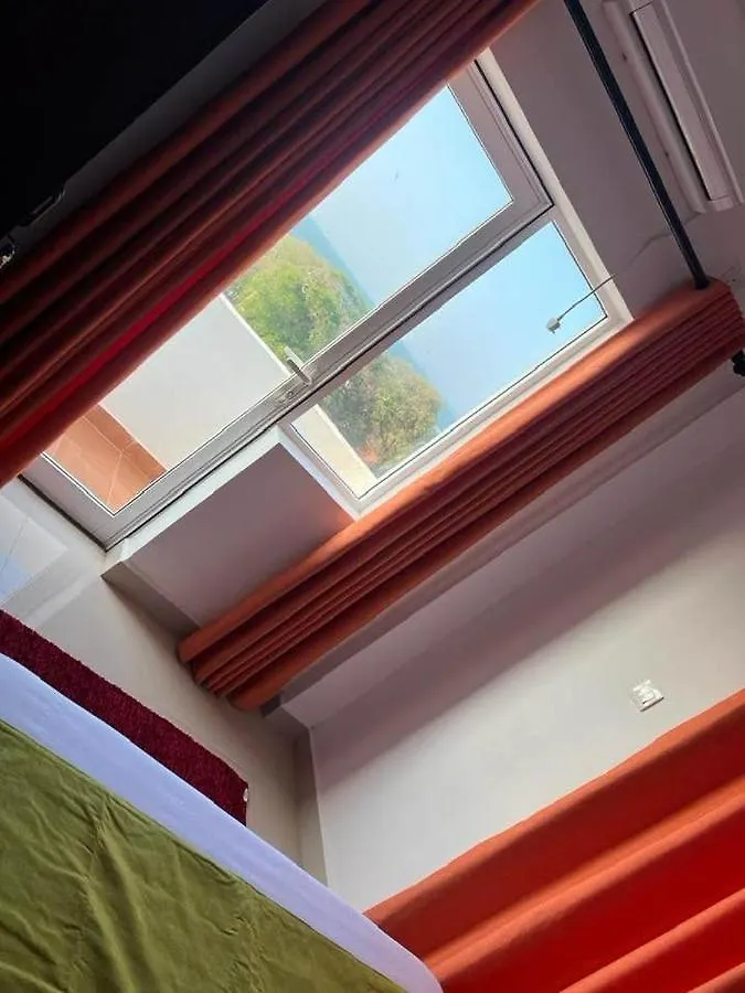 Aeonsky 7 Negombo Browns Beach Apartment 0*,